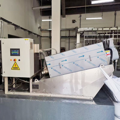 304 สแตนเลสเกลียวก้นหอย Dewatering เครื่องสกรูกดอุตสาหกรรมอัตโนมัติ