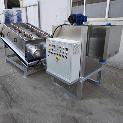 SS304 Screw Type Sludge Dehydrator การบำบัดน้ำเสียแบบทุ่งหญ้าเลี้ยงสัตว์อัตโนมัติ 3m3 / H