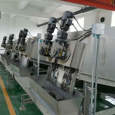 15m3 / H เครื่องแยกกากตะกอนเกลียวโรงงานอาหารอุปกรณ์แยกน้ำออกจากกากตะกอน