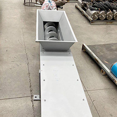 สายพานลำเลียงแบบสกรูรูปตัวยูไม่มีเพลาสำหรับกากตะกอนจากเมล็ดพืชปูนซีเมนต์คาร์บอนเถ้าคอนกรีต