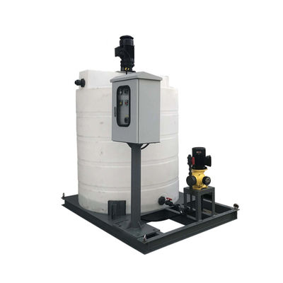 ระบบจ่ายสารตกตะกอน PE ประหยัดพลังงาน 2000L/H สำหรับระบบหมุนเวียนน้ำหล่อเย็นแบบหมุนเวียน