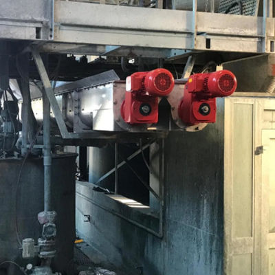 สกรูลำเลียงไร้เพลาเหล็กกล้าคาร์บอนอัตโนมัติความยาว 1~100 ม. สำหรับผงเมล็ดซีเมนต์