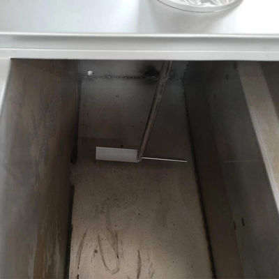 ระบบการจ่ายโพลิเมอร์พลังงานเคมีแห้ง 6000L สำหรับการบำบัดน้ำเสีย