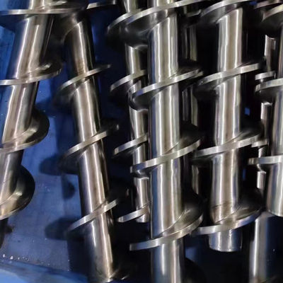 เครื่องขนส่งสกรูเหล็กไร้สแตนเลสแบบสไพร่ลมซิมเมนต์อ่อนสําหรับปูน