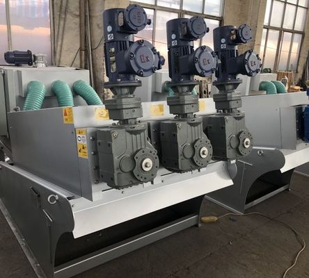 5m3 / H สเตนเลสสตีล Stacker เพาะเลี้ยงสัตว์น้ำเกลียว Sludge Dehydrator