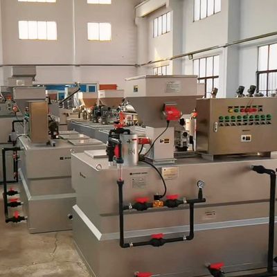 2000L/H PAM ระบบจ่ายยาอัตโนมัติ Chloride Flocculant Acid Base Dosing Equipment