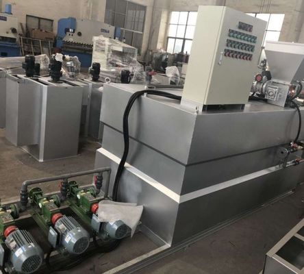 2000L/H PAM ระบบจ่ายยาอัตโนมัติ Chloride Flocculant Acid Base Dosing Equipment
