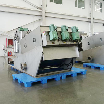 20m3 / H เกลียว Sludge Dewatering Machine ฟาร์มอุปกรณ์บำบัดกากตะกอนมูลสัตว์