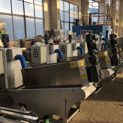 50m3 / H Screw Press Sludge Dewatering Machine สำหรับโรงงานเคมี