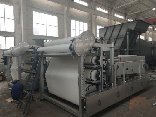 เทศบาลกดสกรูตะกอน Dewatering Machine Automatic Correction