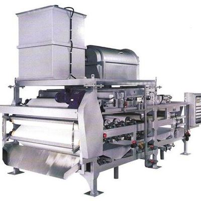 20 กก. / ชม. เข็มขัดกดกากตะกอน Dewatering, 1000mm Belt Filter Press สำหรับการบำบัดน้ำเสีย