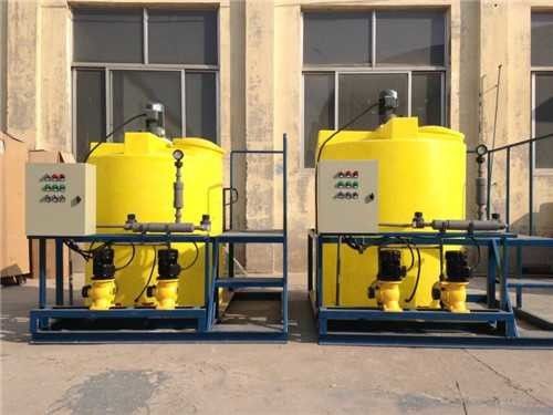หน่วยเติมสารเคมีอัตโนมัติ สีเหลือง 1000L/H